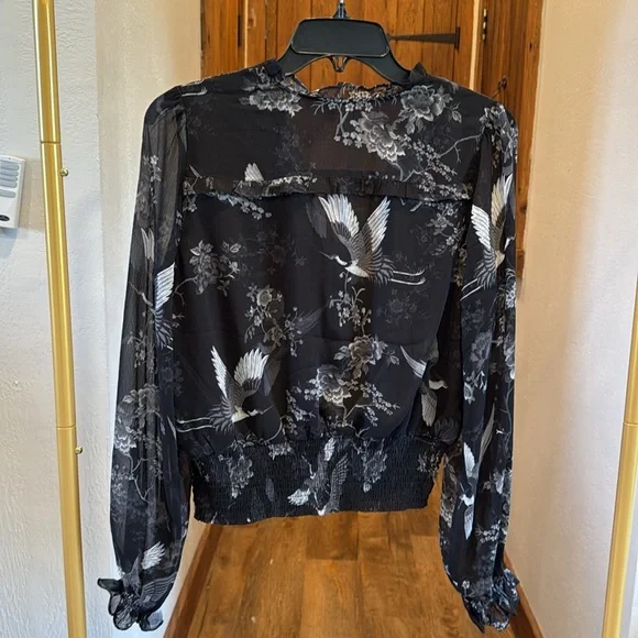 Elegant Black Floral Women's Top small. NWOT - Picture 7 of 8